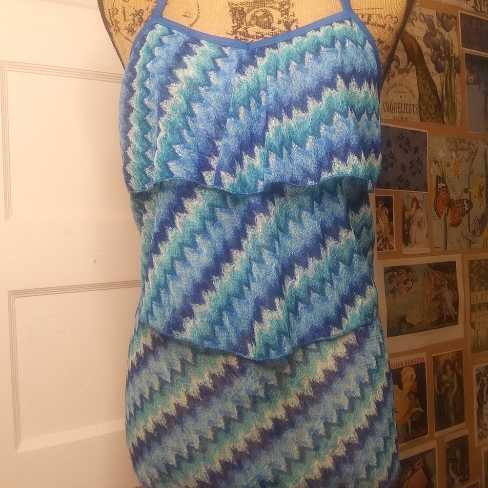 Racer back Tank - Picture 3 of 9